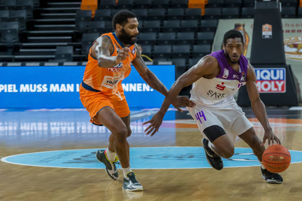 他的故事告 他的故事告